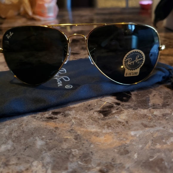 Ray-Ban Accessories - Ray ban aviator black and gold